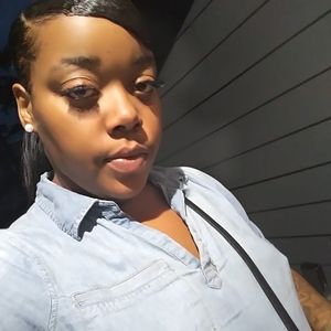 Meet your Posher, Deshia